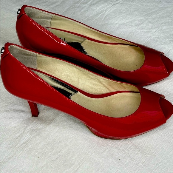 Michael Kors Red Patent Heels Hamilton Open Toe Platform Pumps Size 8M SEXY - Picture 3 of 13